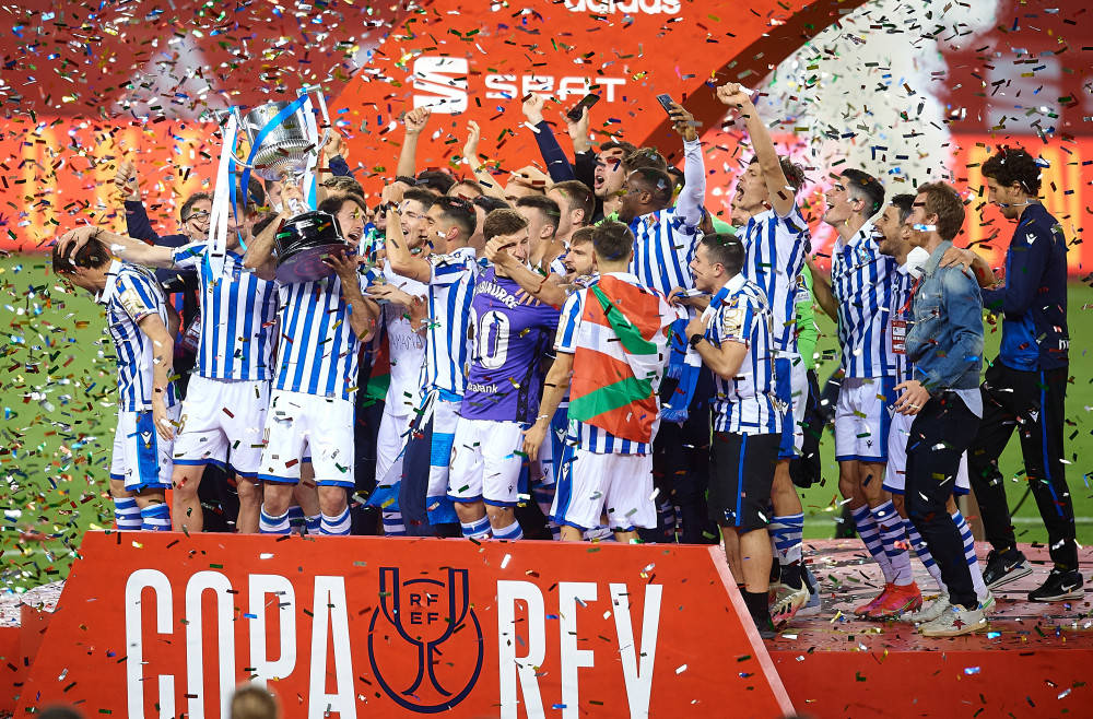 瓦伦西亚主场逼平皇家社会，保持不败战绩的简单介绍