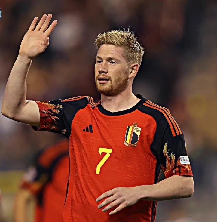  德布劳内在MAD比赛中绝杀，高光表现引发热议！