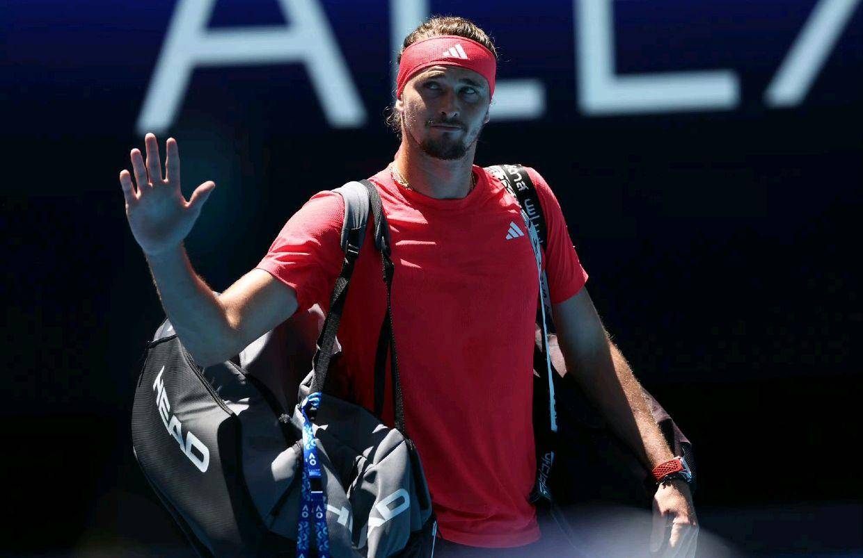 包含费德勒在加拿大队比赛中问鼎冠军，出色防守引发热议！的词条